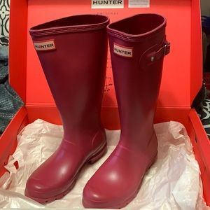 Hunter Welles with Liners